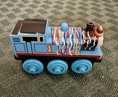 Thomas & Friends Birthday Party Wooden Train Engine Toy 2012