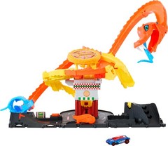 Pizza Slam Cobra Attack Playset with 1 Toy Car – 3 Random Racing Paths Fun!
