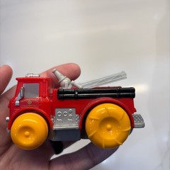 Disney Pixar CARS Hydro Wheels Red Deluxe Pull Back Race On Water Fire Truck