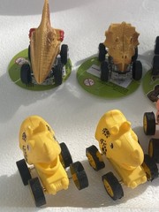 Dinosaur Toy Pull Back Cars, 6 Pack Dino Toys for Kids Ages 3 and Up