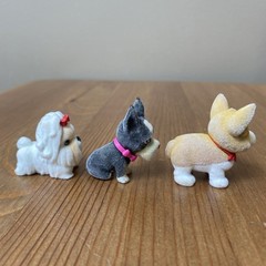 Kitty & Puppy In My Pocket Lot of 8 Vintage Dog & Cat Toy Flocked Figures