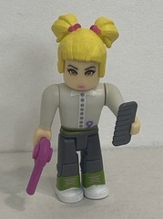 ROBL0X STYLZ SALON: VIP STYLIST Celebrity Series 3 Figure COMPLETE comb NO CODE