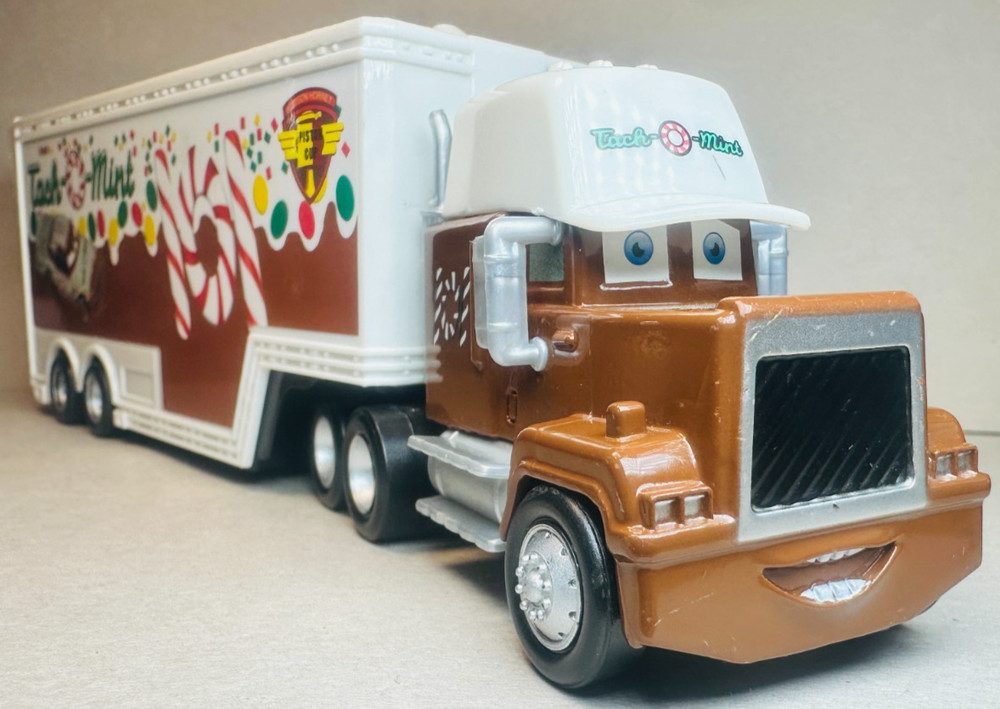 Disney Pixar Cars Tach-O-Mint Hauler Semi #101 Piston Cup Diecast Deluxe 1:55 FC