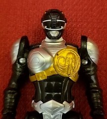 Power Rangers Mighty Morphin 971 22300 Armored Black & Silver 4″ Bandai 2009