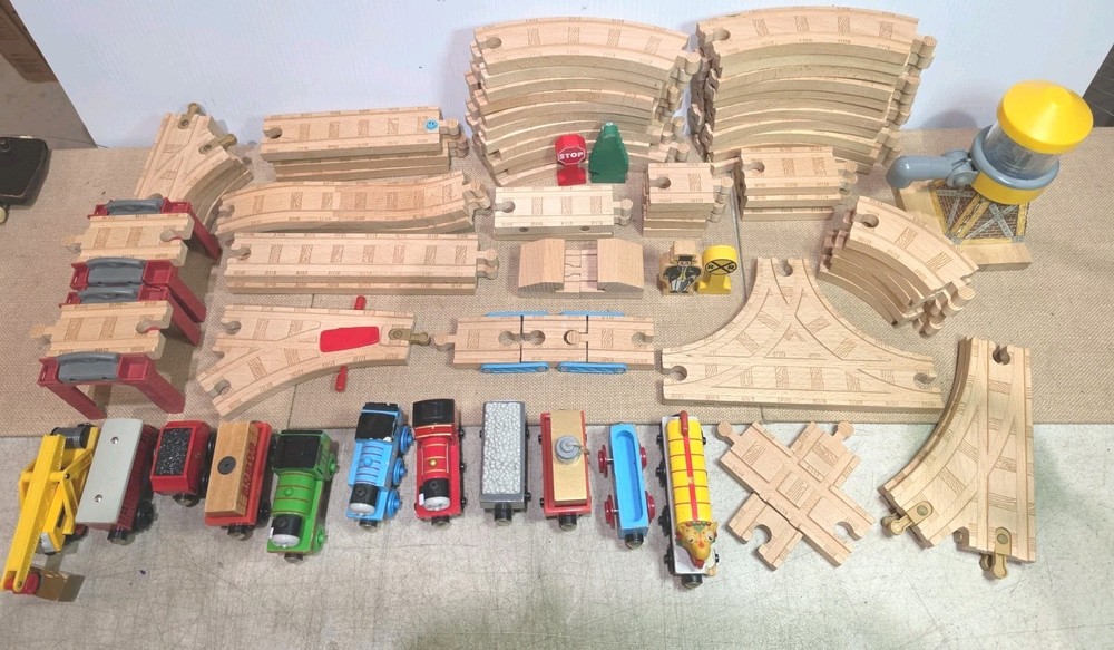 HUGE Vintage Thomas & Friends Trains Wooden Railway Mixed Lot Tracks 70+ Pieces