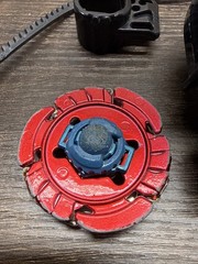 Lightning L-Drago 100HF Gold Red Beyblade HASBRO METAL FUSION