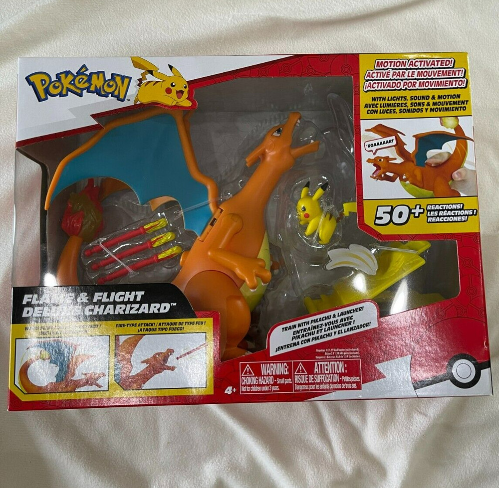 2022 Pokemon Flame & Flight Deluxe Charizard Set Lights Motion And Sound new
