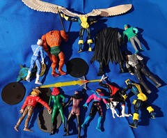 12 1990s Kenner Marvel Batman And Other DC Comics/Playmates Toy Figure Lot Dozen