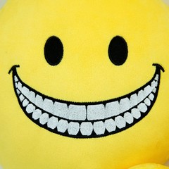 New Verity Arg Plush Toy Soft Stuffed Smiley Ball Monster Doll Room Decor Gift