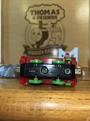 PERCY TAKES PLUNGE THOMAS FRIENDS TRAIN DIECAST TAKE Along Deluxe Play Scene Set