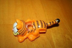 2001 Garfield Magnifying Glass 4″ Wendys Kids Meal Garfield Toy #4-Used