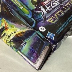 *Damaged Box* Transformers SKYQUAKE Legacy Evolution Prime Universe Figure