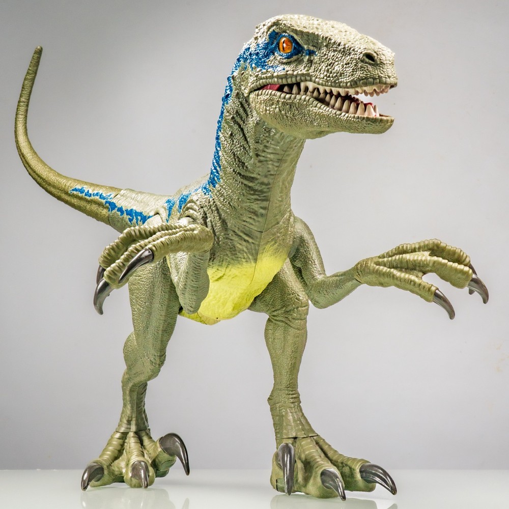 Mattel Jurassic World Super Colossal Velociraptor Blue 3.5 FT L x 18″ H
