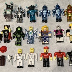 R0BL0X Toys Action Mini Figures And Lots Of Figurines & Accessories Parts