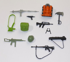 G.I. GI JOE WEAPONS LOT #34 Duke Lady Jaye Dusty Footloose Barbecue FREESHIP