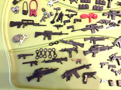 HUGE 100+ LOT OF MILITARY WEAPONS GUNS KNIVES GRENADES