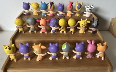 Moose TWOZIES Lot Of 24 Figures Mixed Babies