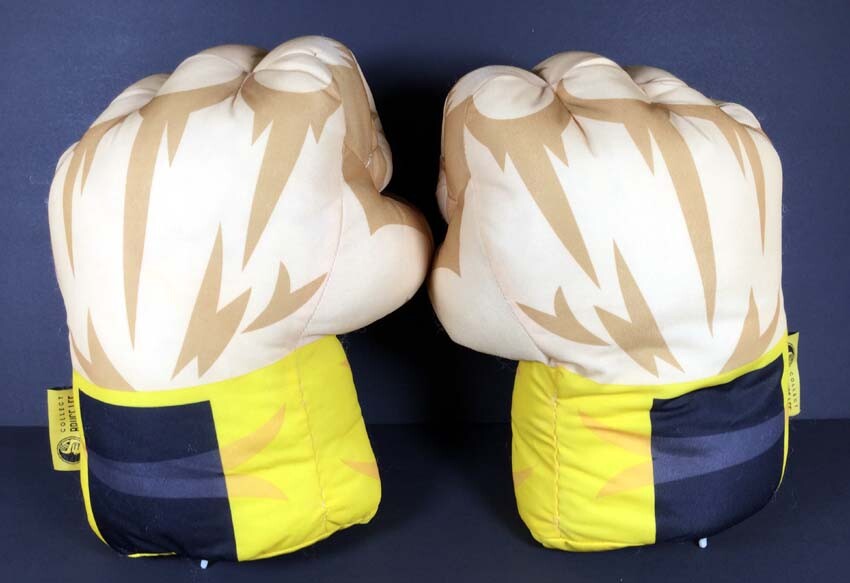 Collect Bruce Lee Yellow Jumpsuit Dragon Fists – Motion Activated Jumbo Plush