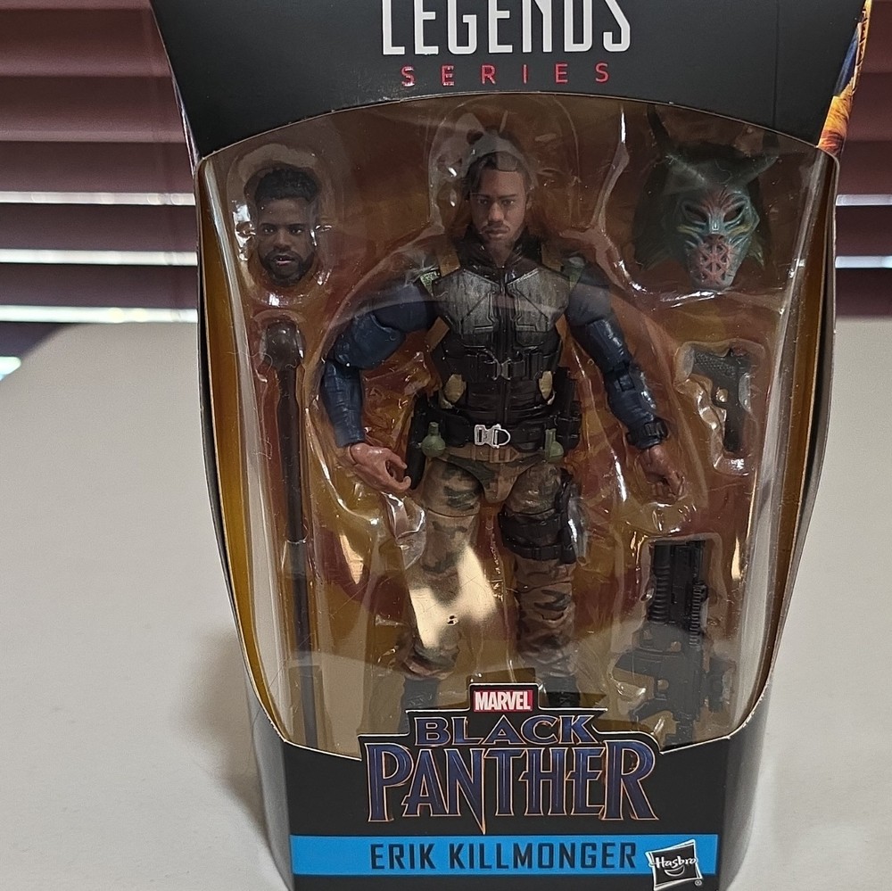 Hasbro Marvel Legends Series Black Panther Erik Killmonger Figure w/ Mask Gun