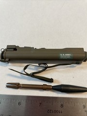 1/6 Scale Hot Toys Platoon Chris Taylor Vietnam War M72 LAW Launcher W/ Rocket