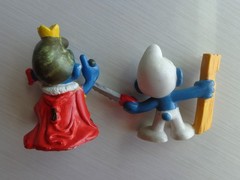 Vintage 1979 large 10″ Stuffed Smurf and 4 Small rubber Smurfs