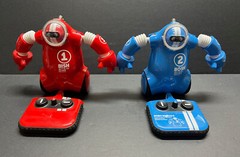 Sharper Image Robo Rage Remote Control Robot Fighting 2 Player Game Set