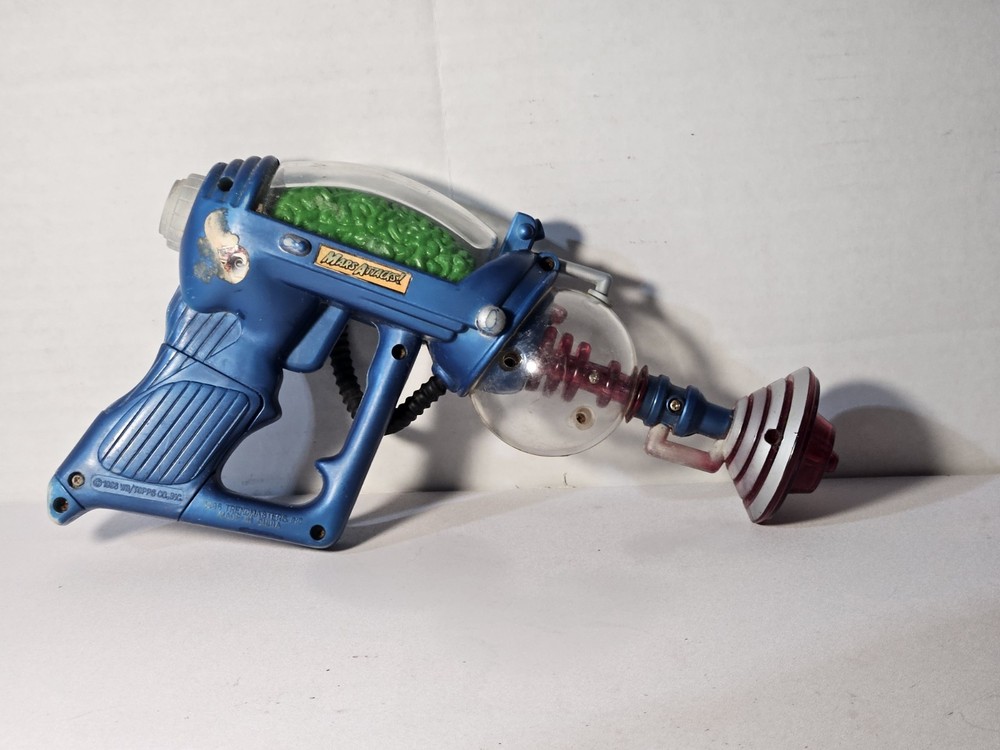 Mars Attacks! Brain Disintegrator Green Ray Gun- works Great!! 1996