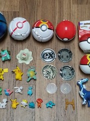 Pokemon Mini Figures 30 Pc Lot Miniature Figures Coins Pokeball Pokemon