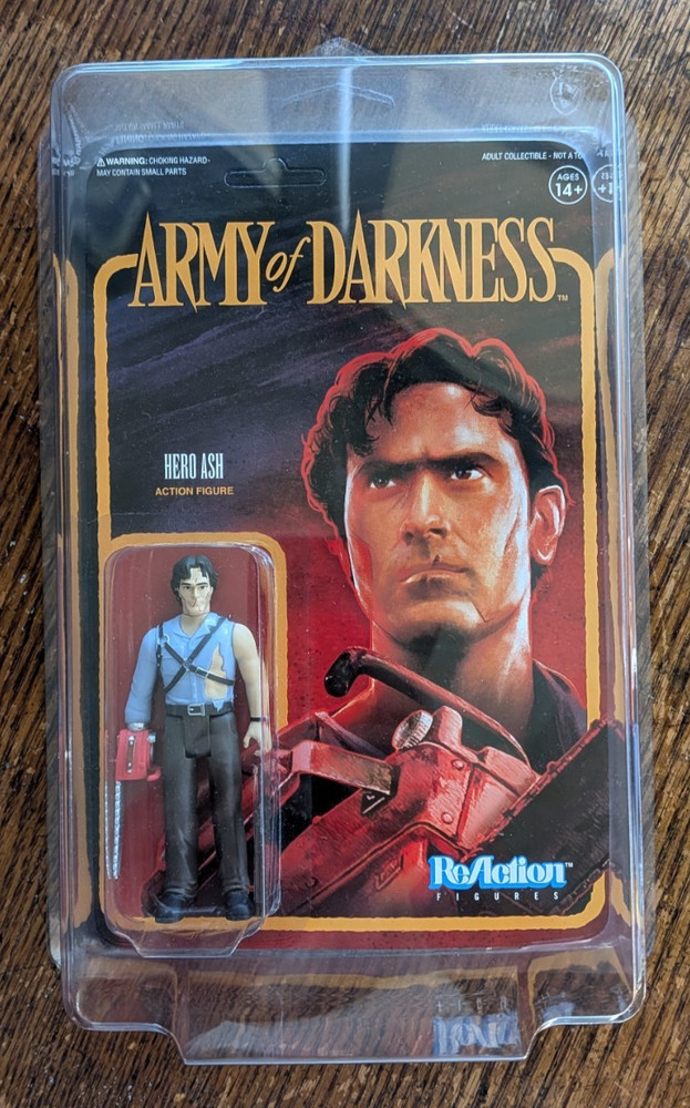 Hero Ash w/chainsaw – Army of Darkness – Super7 in protective case – 2019 SEALED