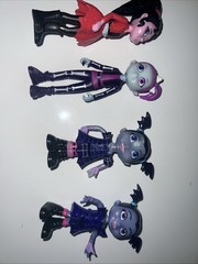 4 – Disney Vampirina And The Scream Girls Vampirina Band Figures No Accessories