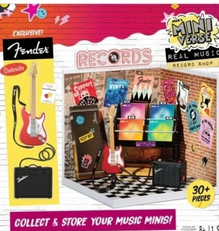 ⭐ NEW ⭐ MGA Miniverse Real Music Record Shop W/ Exclusive 🎸 Fender Guitar 🎸