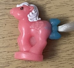Vtg My Little Pony Petite Ponies Glow In The Dark Magic Candle Pink White Mane