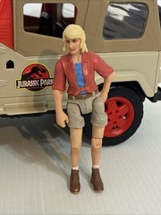 Jurassic World Park Legacy Collection 9” JEEP WRANGLER Dr. Ellie Sattler