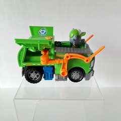 Paw Patrol Rocky Pup Figure and Transforming Recycle Truck with Pop Out Tools