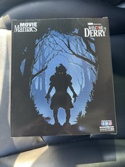 Pennywise (Welcome to Derry) 6″ Posed Figure Gold Label – McFarlane Toys