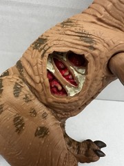 Vintage 1993 Jurassic Park Young T-Rex w/ Dino Damage Wound Piece JP06 Kenner