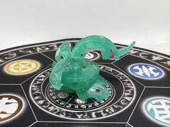 Bakugan Battle Brawlers B2 Ventus Translucent Dragonoid 870G VHTF
