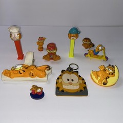 10pc Lot Of Vintage Garfield Collectibles – Chip Clips Keychain Pez PVC Figures!
