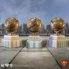 Superman Daily Planet Ornament 22cm – Official DC Comics Home Decor