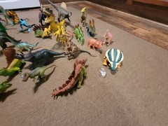 Lot of Vintage JP Action Figures Kenner Brands & More Dinosaurs Lot Mixed