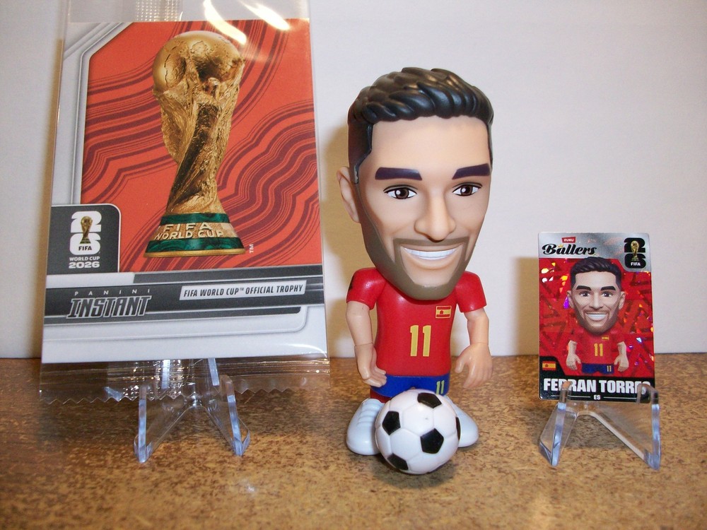 Zuru Ballers World Cup 2026 Spain #11 Ferran Torres / Panini WCTT Trophy card
