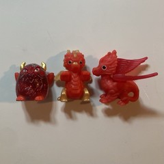 Red & Gold Dragon Figures Mixed Bundle Treasure X Kinetic Sand Kinder Surprise