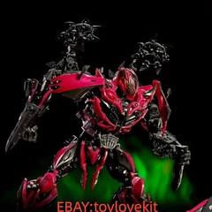 Unique Toys UT R-09 2.0 R09 Red Destroyer Stinger Transform NEW VER. Figure 21cm