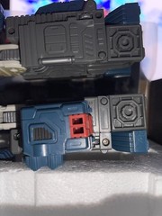 Toyworld TW-H04 Infinitor Fortress Maximus ShipinUSA