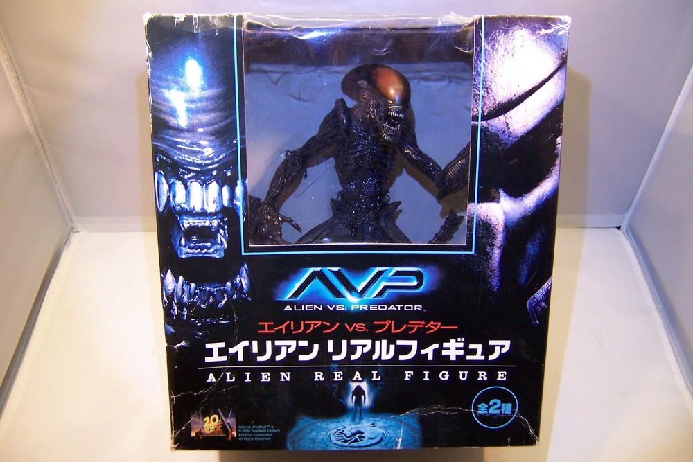 ALIEN VS PREDATOR: ALIEN REDHEAD XENOMORPH WARRIOR 9 in DELUXE ACTION FIGURE NEW
