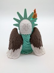 Liberty Eagle – Patriotic Bald Eagle Statue