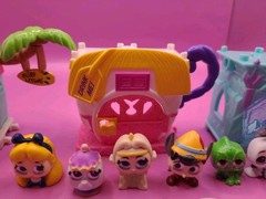Disney Doorables Lot 9 Alice In Wonderland Pinocchio Rapunzel Mrs Potts