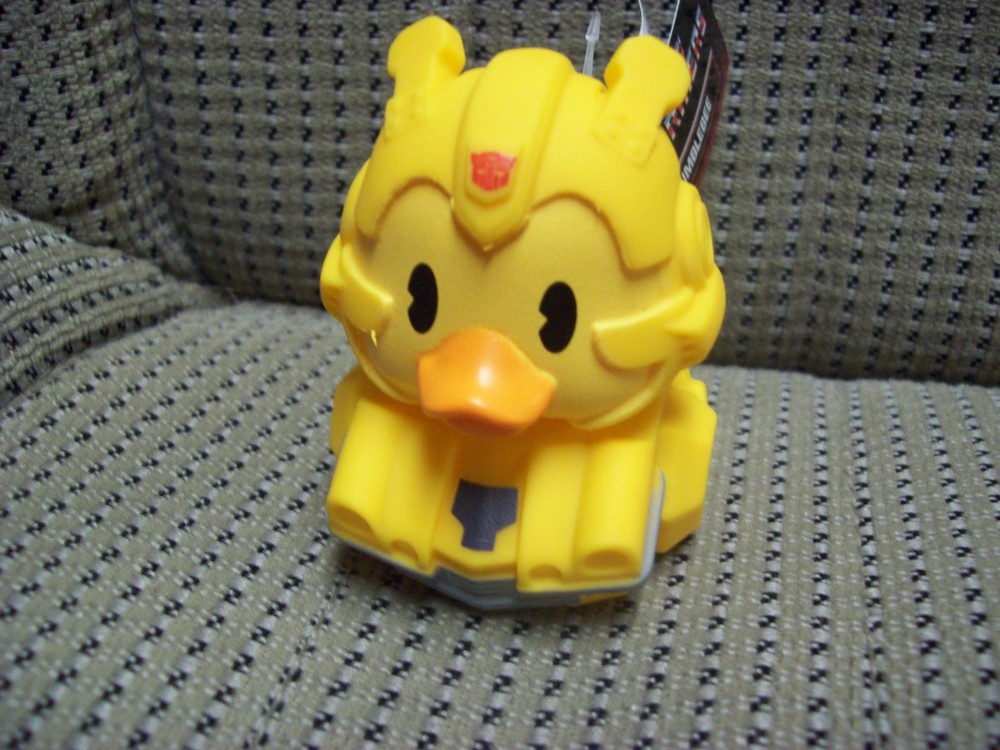 Bumblebee, Transformers 2.5″ Rubber Duck with tag attached New!