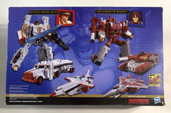 Takara Street Fighter II Transformers OPTIMUS PRIME (RYU) VS MEGATRON (M BISON)
