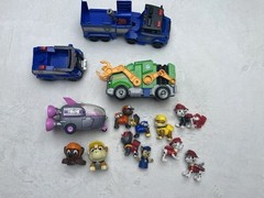 Paw Patrol Vehicles and Figures Lot of 15 Spin Master Toys